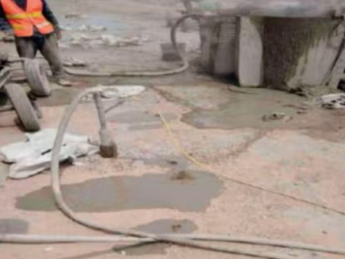 江海水泥混凝土路面板底注浆技术 路面脱空注浆整治方案